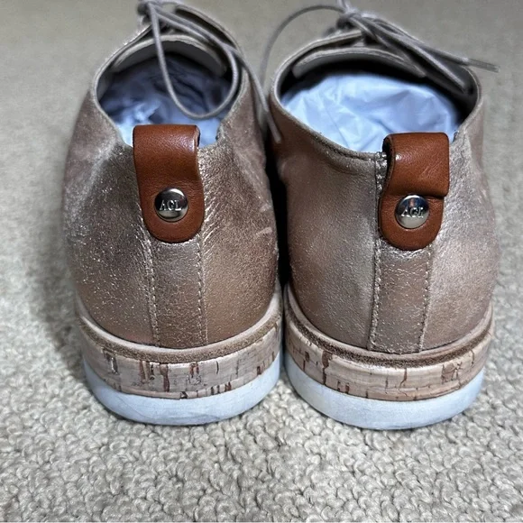 AGL Women's Gold Leather Oxford Shoes Sz 40/9.5 - Picture 5 of 13